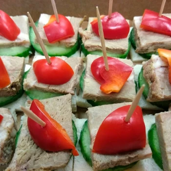 Канапе с бужениной